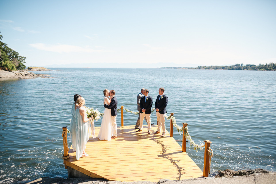 View More: http://ameris.pass.us/laura-adam-married